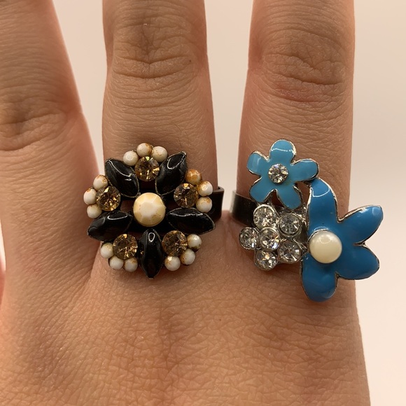 Assorted Ring Lot & Red Flower Earrings - Picture 5 of 12